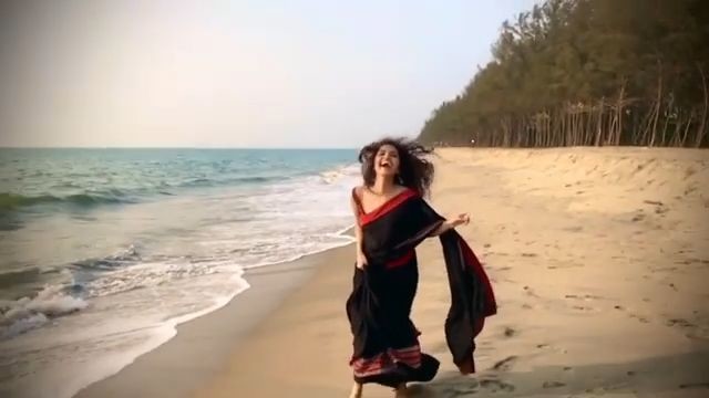 Anupama Parameswaran Instagram Cute Melody Tamil Song Beach Walk Status Video Video Download
